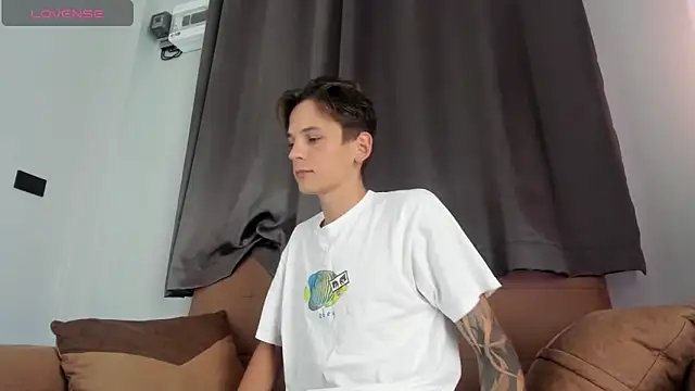 MiracleCam online show from 01-15-26, 01:43