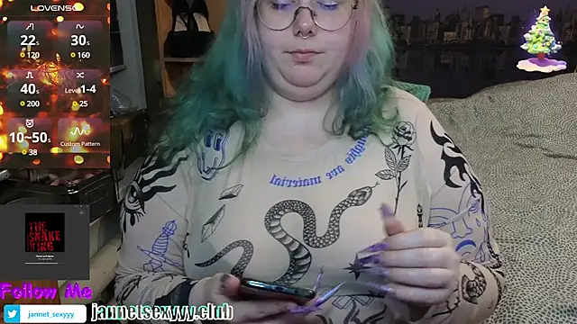 JannetPie online show from 12-27-24, 04:32