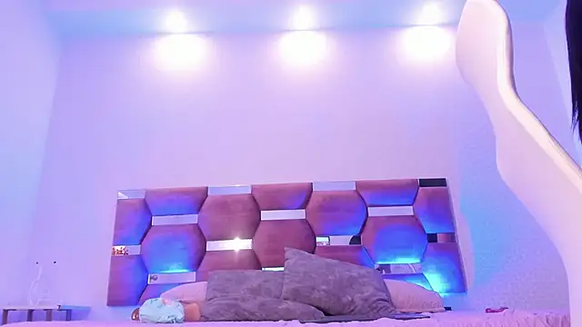 AlondraDiossa03 online show from 02-26-25, 07:49