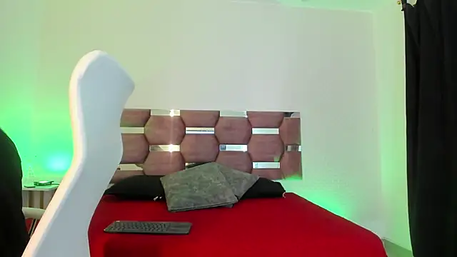 AlondraDiossa03 online show from 03-18-25, 07:42