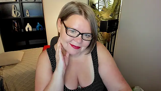 Snapshot of Shannonshine chatting on 07-09-26, 01:26 Shannonshine online show from 07-09-26, 01:26