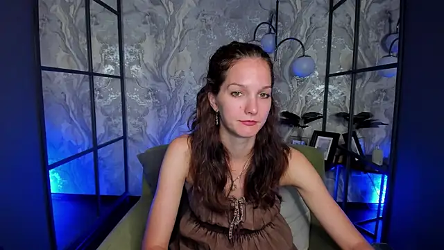 Snapshot of MirandaGlow chatting on 08-02-26, 05:39 MirandaGlow online show from 08-02-26, 05:39