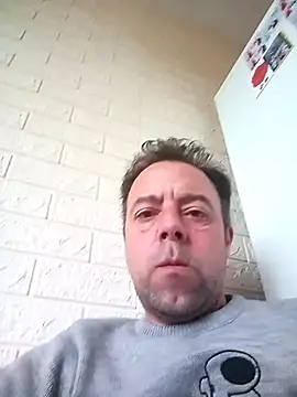 Snapshot of david_geam chatting on 12-15-24, 06:29 david geam online show from 12-15-24, 06:29