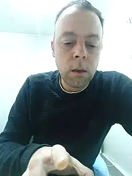 Snapshot of david_geam chatting on 01-07-25, 05:43 david geam online show from 01-07-25, 05:43