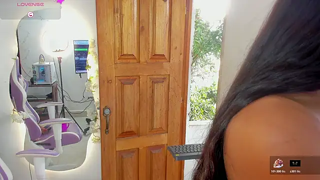 sofia gold  online show from 11-15-25, 05:09