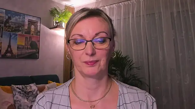 vanessa chat online show from 02-09-25, 08:45