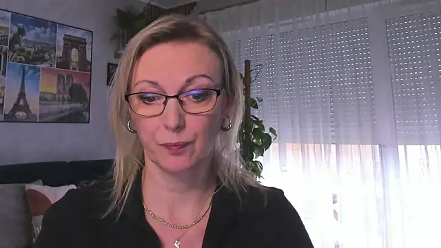 vanessa chat online show from 03-02-25, 02:21