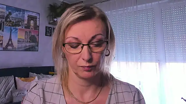 vanessa chat online show from 03-04-25, 02:21