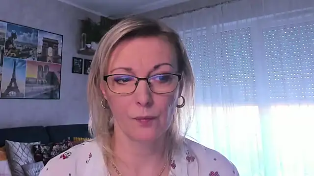 vanessa chat online show from 03-18-25, 02:15