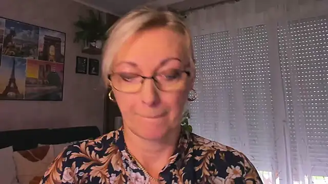 vanessa chat online show from 09-16-25, 01:23