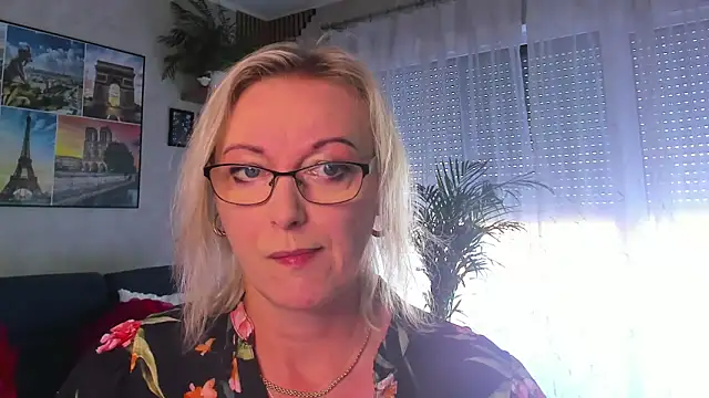 Snapshot of vanessa_chat chatting on 06-17-26, 01:23 vanessa chat online show from 06-17-26, 01:23