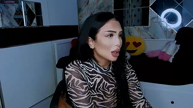 Snapshot of mistress_meryem chatting on 09-09-25, 10:53 mistress meryem online show from 09-09-25, 10:53