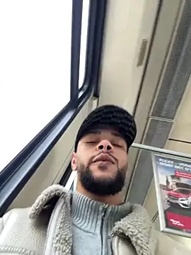 Lionayowe online show from 03-06-26, 11:06