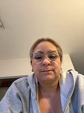 x elena x online show from 01-31-25, 07:50