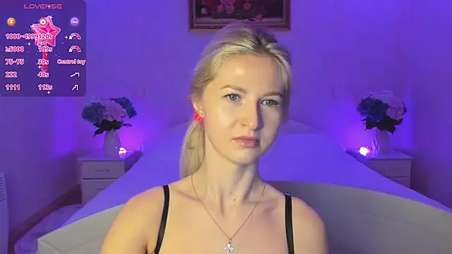 AnnaCarrera online show from 11-18-25, 08:35