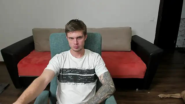 maks wolfis online show from 01-03-25, 02:30