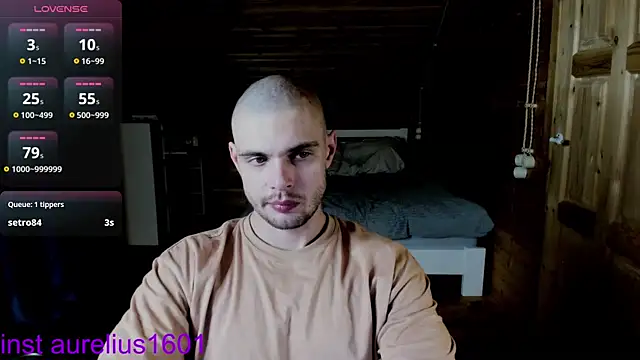 maks wolfis online show from 10-09-25, 04:16