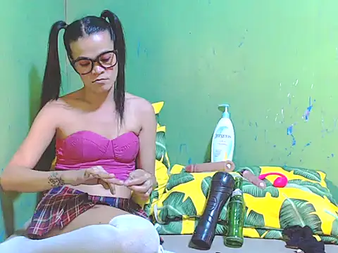 Paula Jordan online show from 11-16-25, 04:56