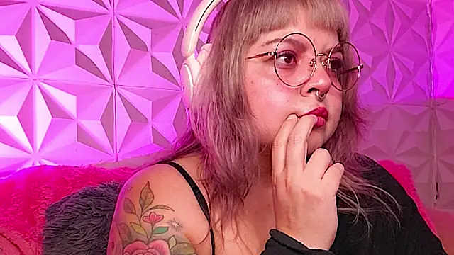 Satyn doll online show from 11-25-25, 11:27