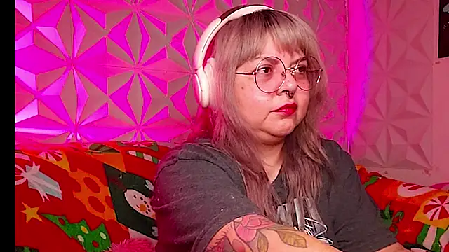 Satyn doll online show from 12-23-25, 02:09