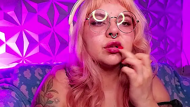 Satyn doll online show from 04-04-26, 12:42