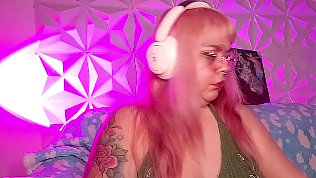 Satyn doll online show from 04-18-26, 12:14