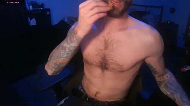 SexxxyLouis online show from 10-03-25, 06:27