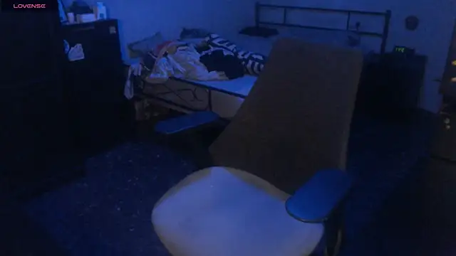 SexxxyLouis online show from 10-17-25, 07:44