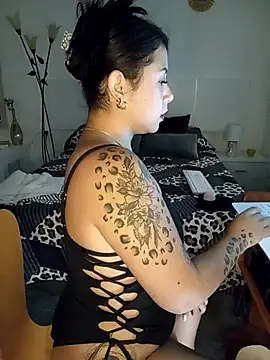 little susie online show from 11-19-25, 09:20