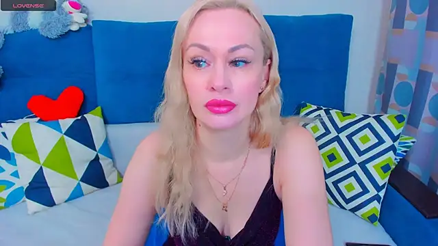 EllenMoore online show from 12-11-24, 02:41