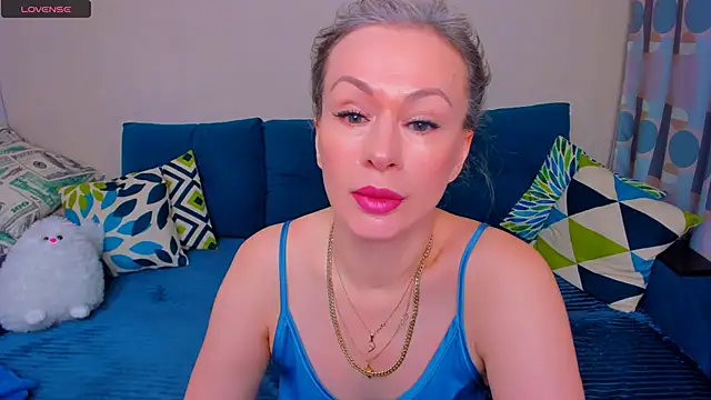 EllenMoore online show from 11-04-25, 03:05