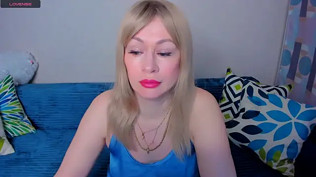 EllenMoore online show from 04-15-26, 03:13