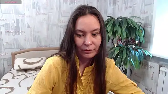 Snapshot of GinaQSoul chatting on 06-17-26, 07:22 GinaQSoul online show from 06-17-26, 07:22
