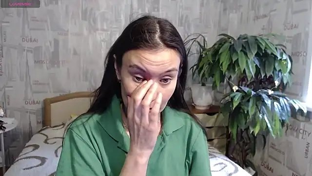 Snapshot of GinaQSoul chatting on 06-19-26, 04:39 GinaQSoul online show from 06-19-26, 04:39