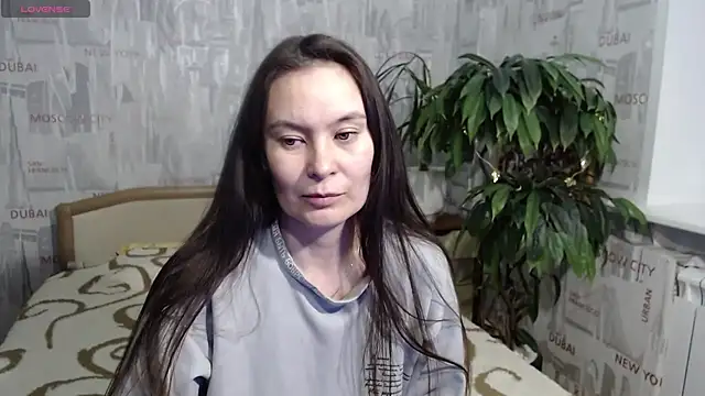 Snapshot of GinaQSoul chatting on 06-25-26, 06:45 GinaQSoul online show from 06-25-26, 06:45