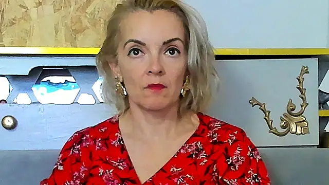 KateConner online show from 11-08-25, 09:02