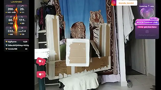 Snapshot of Brenda_Berck_ chatting on 03-04-25, 08:16 Brenda Berck online show from 03-04-25, 08:16