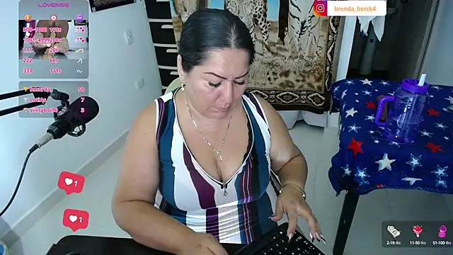Snapshot of Brenda_Berck_ chatting on 03-11-25, 01:59 Brenda Berck online show from 03-11-25, 01:59