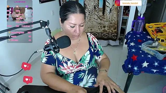 Snapshot of Brenda_Berck_ chatting on 03-13-25, 01:32 Brenda Berck online show from 03-13-25, 01:32