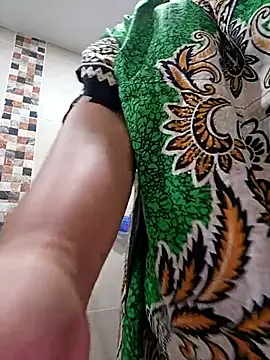 Snapshot of Brenda_Berck_ chatting on 10-08-25, 10:46 Brenda Berck online show from 10-08-25, 10:46