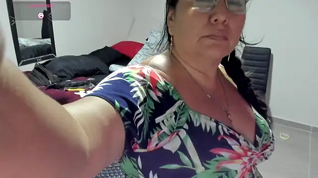 Brenda Berck  online show from 07-16-26, 02:17