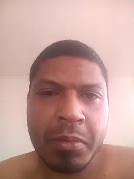 Snapshot of JohnJohn9567 chatting on 05-29-26, 01:20 JohnJohn9567 online show from 05-29-26, 01:20