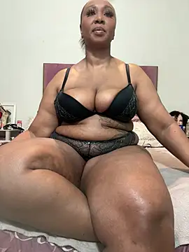 Snapshot of Bootyliciouse21X chatting on 07-23-26, 02:20 Bootyliciouse21X online show from 07-23-26, 02:20