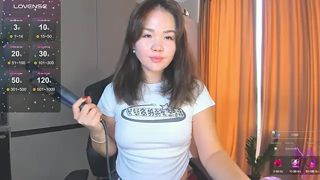 Snapshot of azure_moon2 chatting on 10-16-25, 07:53 azure moon2 online show from 10-16-25, 07:53