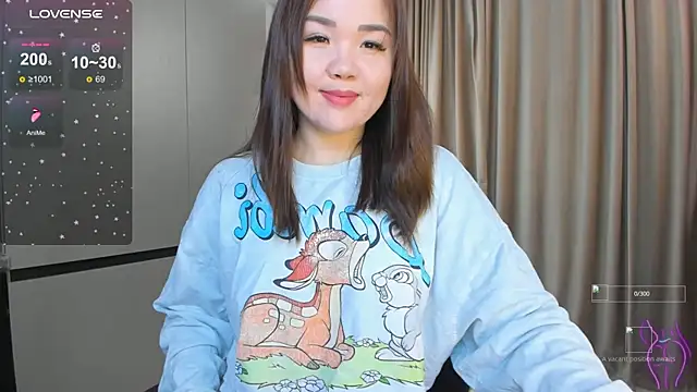 Snapshot of azure_moon2 chatting on 11-14-25, 01:43 azure moon2 online show from 11-14-25, 01:43