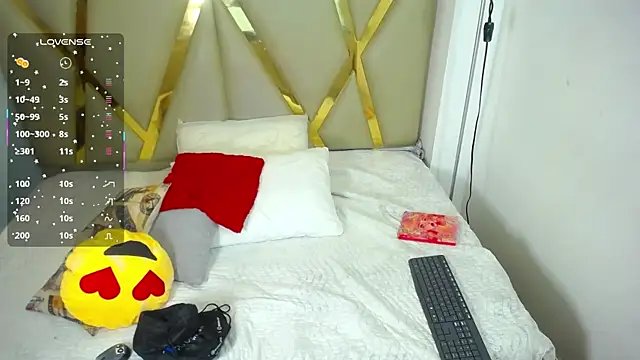 Snapshot of myblackdoope chatting on 02-15-25, 01:05 myblackdoope online show from 02-15-25, 01:05