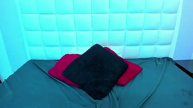 teresasroom  online show from 02-21-25, 01:22