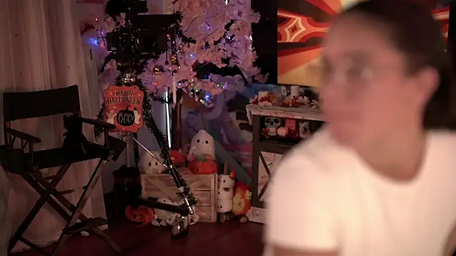 Snapshot of Nikki_Torres chatting on 11-06-25, 01:50 Nikki Torres online show from 11-06-25, 01:50