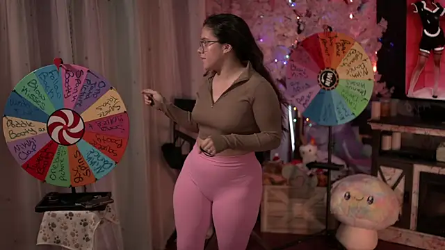 Snapshot of Nikki_Torres chatting on 01-15-26, 04:50 Nikki Torres online show from 01-15-26, 04:50