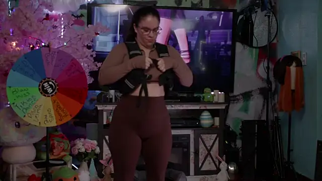 Snapshot of Nikki_Torres chatting on 03-24-26, 01:43 Nikki Torres online show from 03-24-26, 01:43